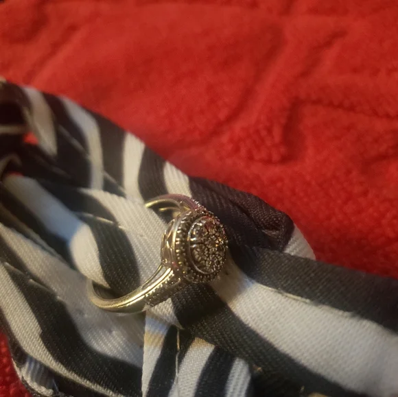 Women's 925 Sterling Silver Real Diamond 💎 Cluster Promise Ring - Picture 8 of 8